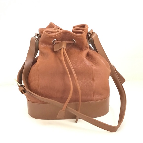 Wilsons Leather Handbags - WILSONS Leather Bucket Bag Tan Shoulder Bag